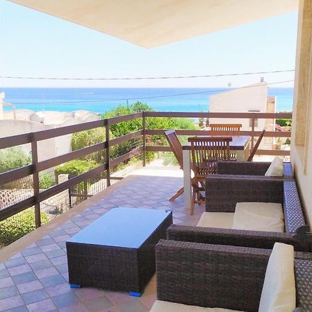 Tra Cielo E Mare - Spiaggia San Lorenzo Reitani Exterior foto