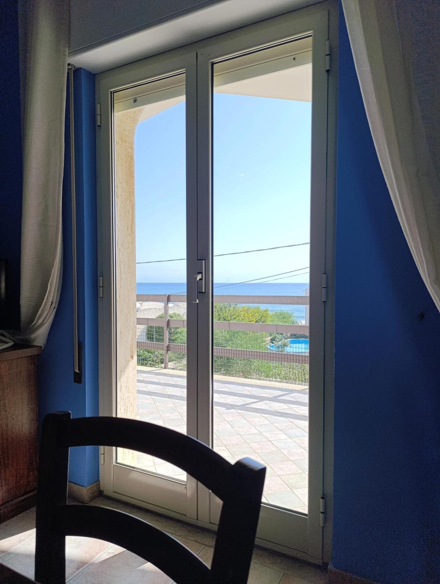Tra Cielo E Mare - Spiaggia San Lorenzo Reitani Exterior foto